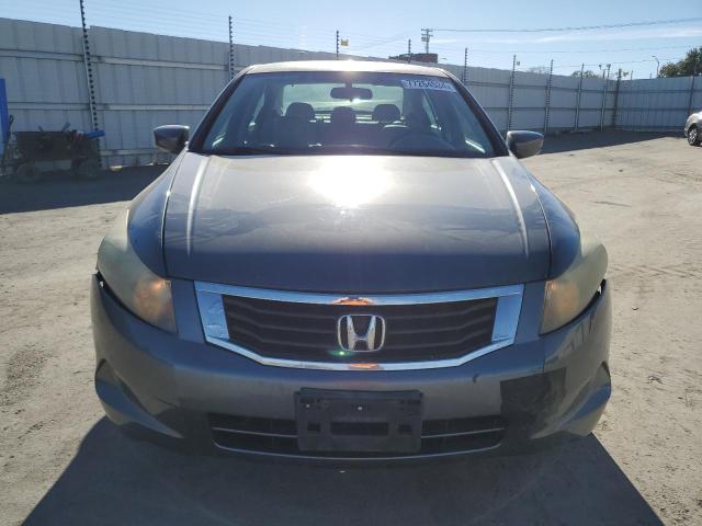 Photo 4 VIN: 1HGCP2F39AA119023 - HONDA ACCORD LX 