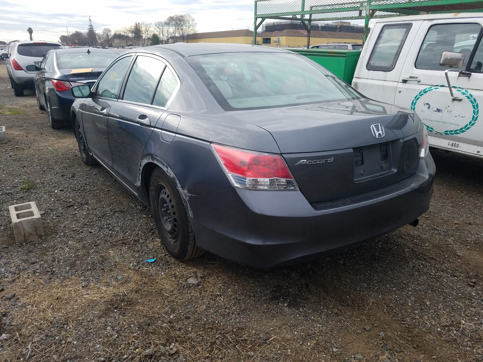 Photo 2 VIN: 1HGCP2F39AA149459 - HONDA ACCORD LX 