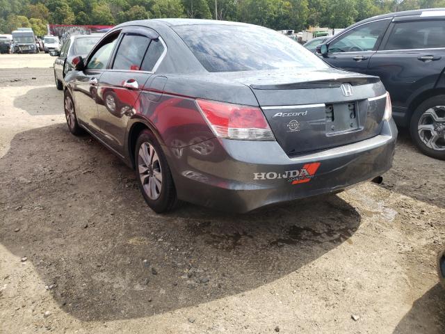 Photo 2 VIN: 1HGCP2F39AA174667 - HONDA ACCORD LX 