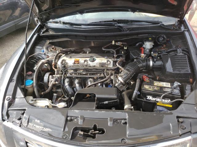 Photo 6 VIN: 1HGCP2F39AA174667 - HONDA ACCORD LX 