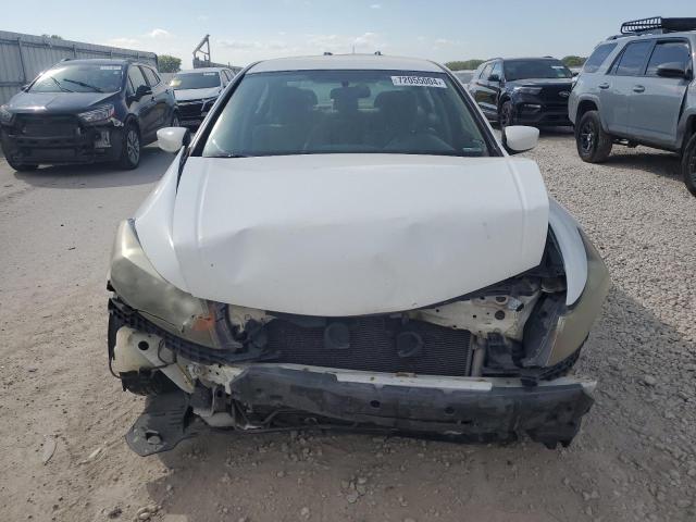 Photo 4 VIN: 1HGCP2F39BA015018 - HONDA ACCORD LX 