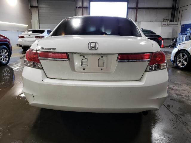 Photo 5 VIN: 1HGCP2F39BA015021 - HONDA ACCORD LX 