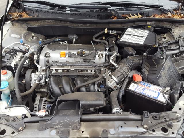 Photo 6 VIN: 1HGCP2F39BA027850 - HONDA ACCORD LX 