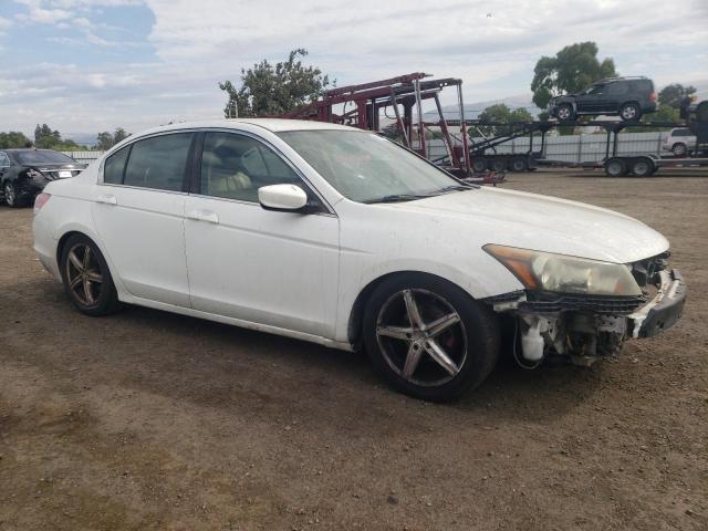 Photo 3 VIN: 1HGCP2F39BA052621 - HONDA ACCORD LX 