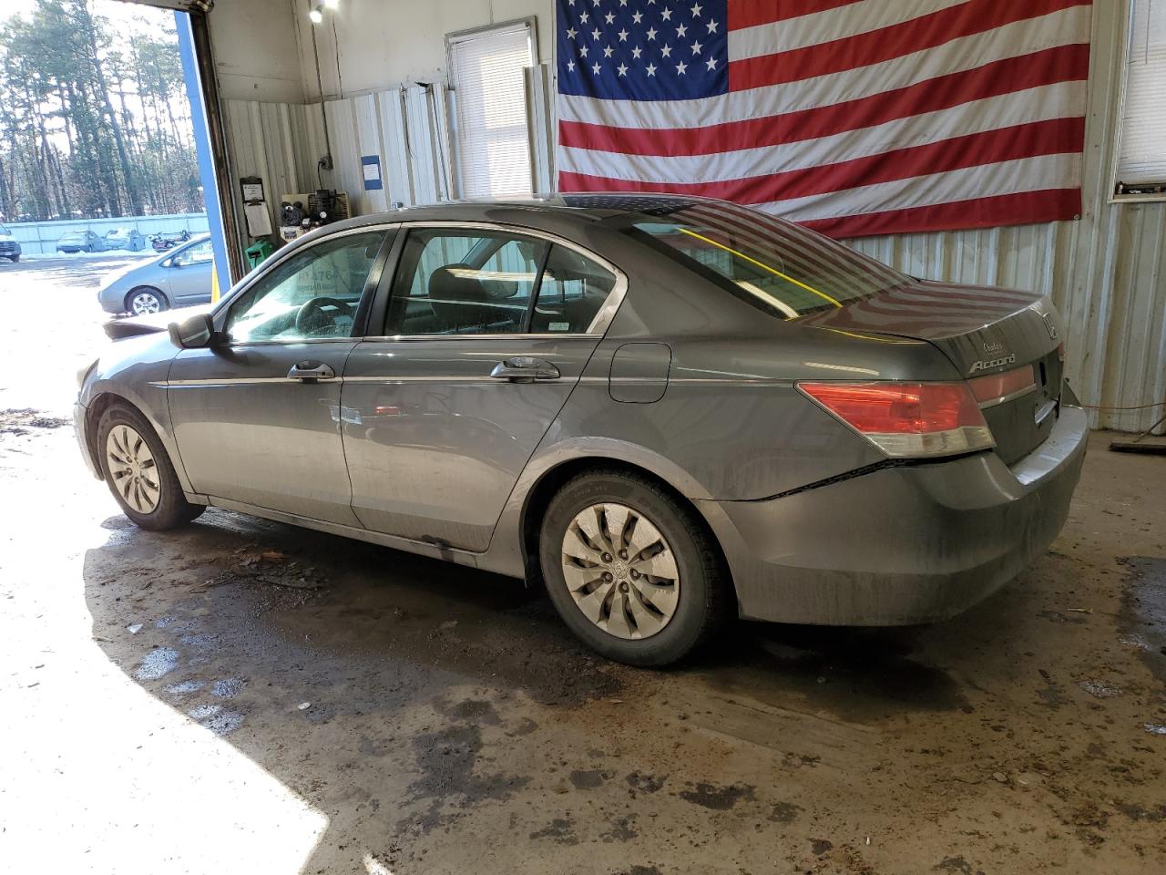 Photo 1 VIN: 1HGCP2F39BA062274 - HONDA ACCORD 