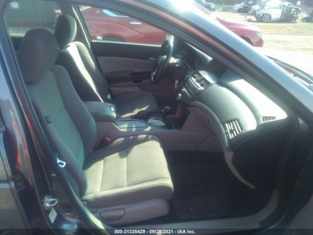 Photo 4 VIN: 1HGCP2F39BA100778 - HONDA ACCORD SDN 