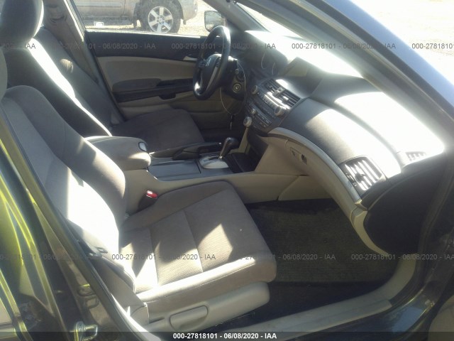 Photo 4 VIN: 1HGCP2F39BA130024 - HONDA ACCORD SDN 