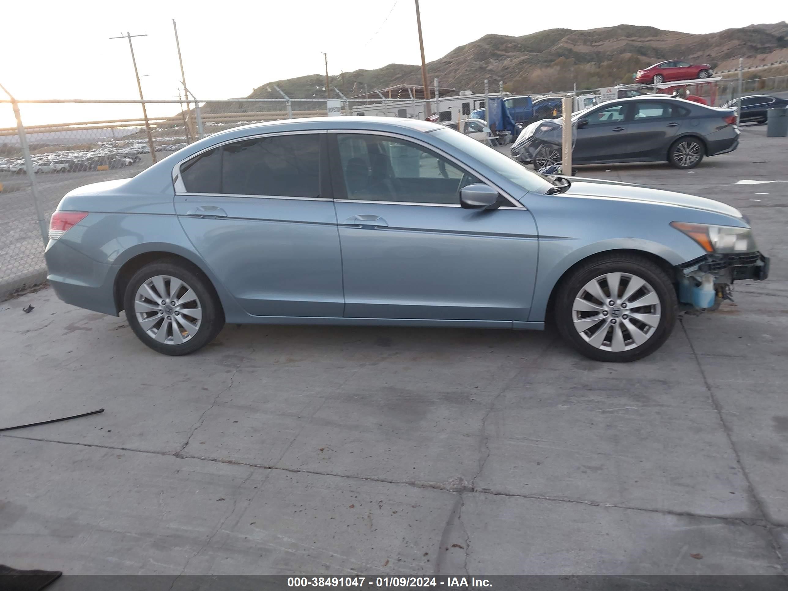 Photo 13 VIN: 1HGCP2F39CA033178 - HONDA ACCORD 