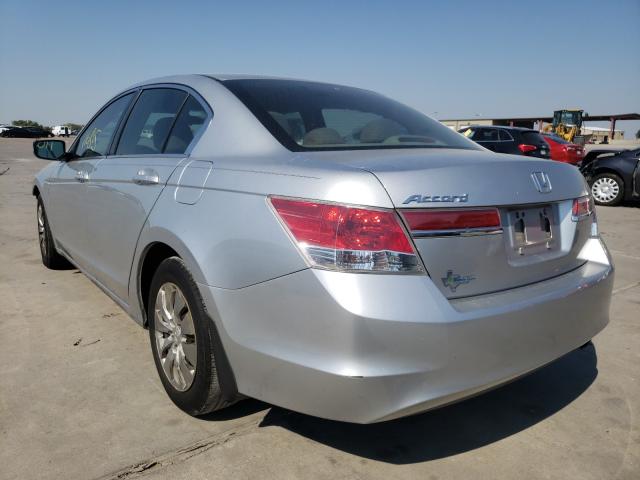 Photo 2 VIN: 1HGCP2F39CA063295 - HONDA ACCORD LX 