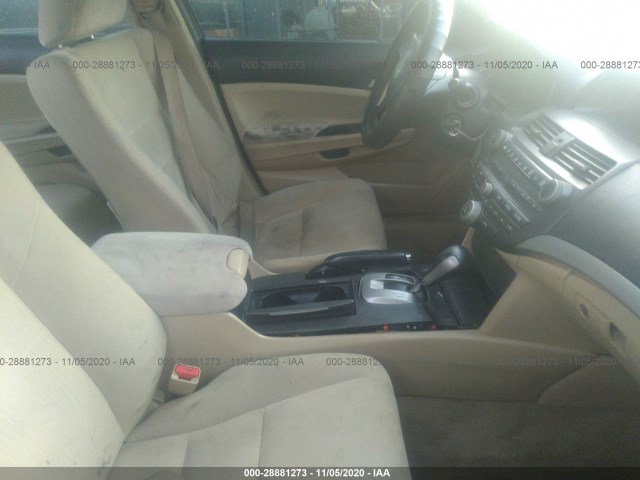 Photo 4 VIN: 1HGCP2F39CA064558 - HONDA ACCORD SDN 