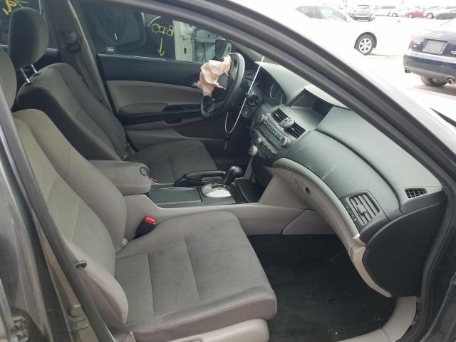 Photo 4 VIN: 1HGCP2F39CA070876 - HONDA ACCORD LX 