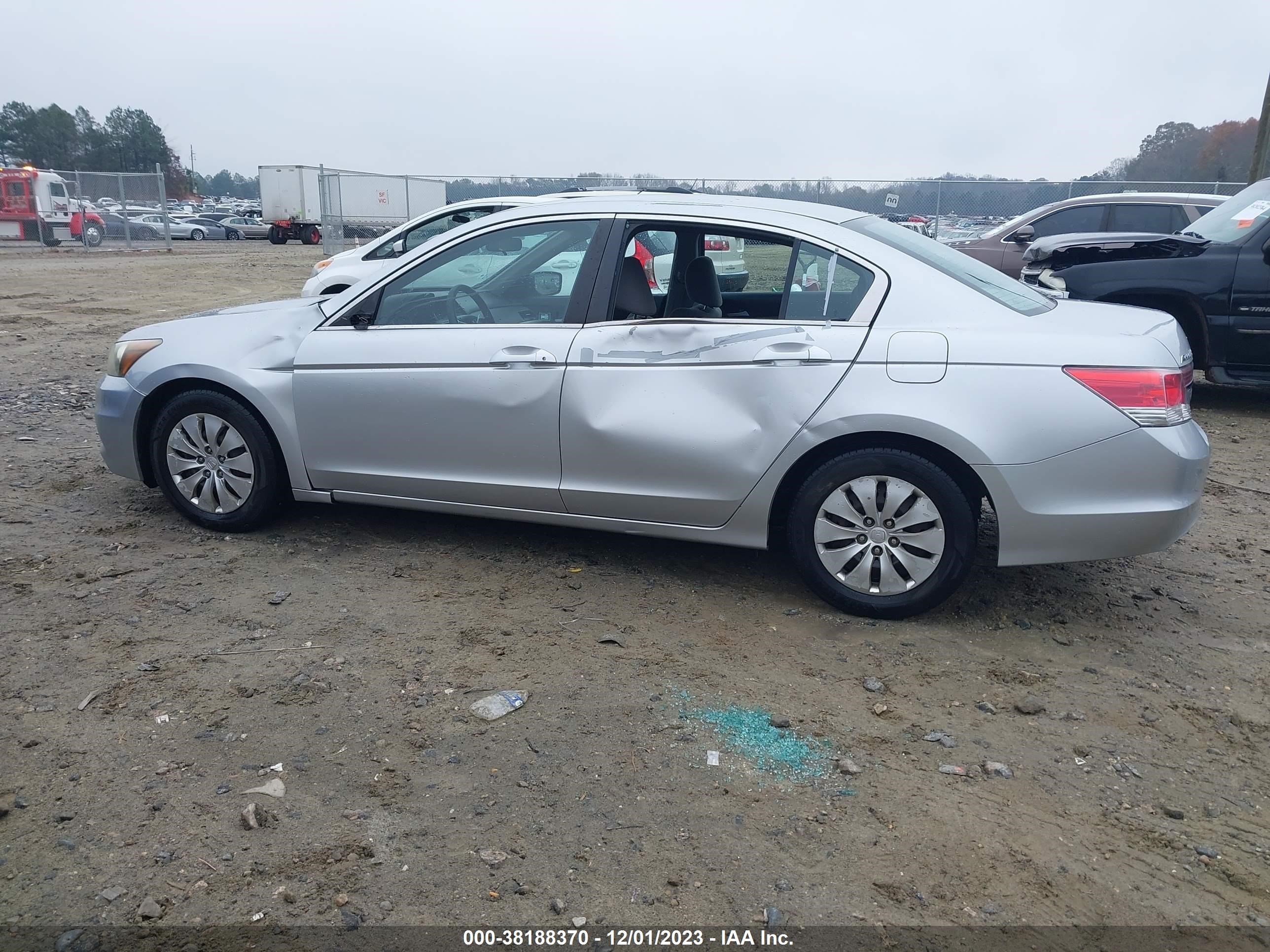 Photo 13 VIN: 1HGCP2F39CA076547 - HONDA ACCORD 