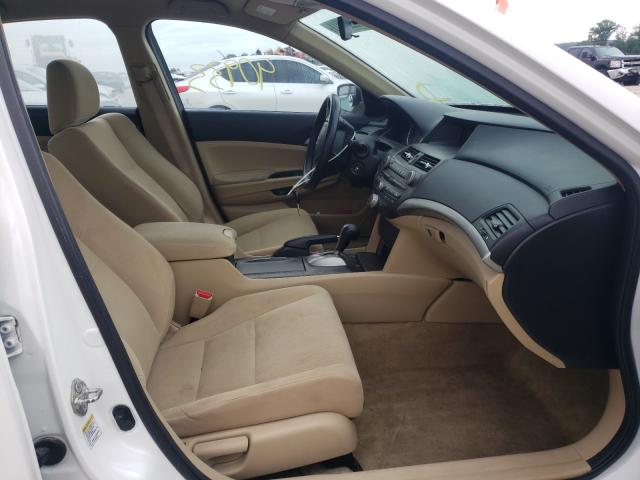 Photo 4 VIN: 1HGCP2F39CA148959 - HONDA ACCORD LX 