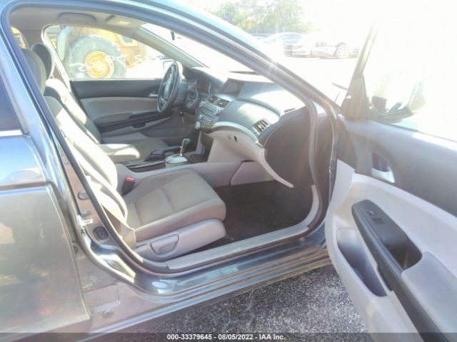 Photo 4 VIN: 1HGCP2F39CA167947 - HONDA ACCORD SDN 