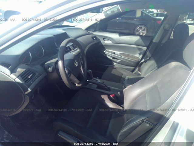 Photo 4 VIN: 1HGCP2F39CA233428 - HONDA ACCORD SDN 