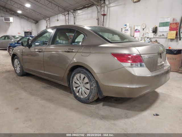 Photo 2 VIN: 1HGCP2F3XAA007976 - HONDA ACCORD 