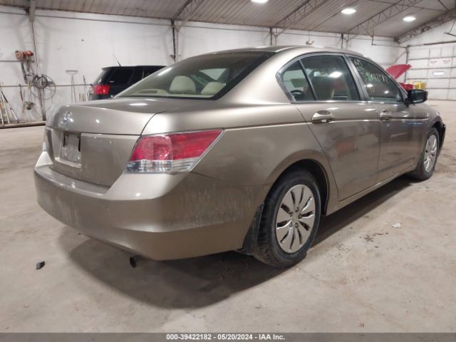 Photo 3 VIN: 1HGCP2F3XAA007976 - HONDA ACCORD 