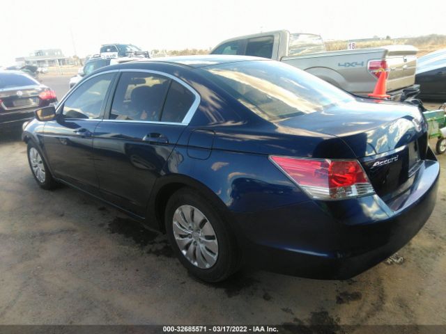 Photo 2 VIN: 1HGCP2F3XAA039892 - HONDA ACCORD SDN 