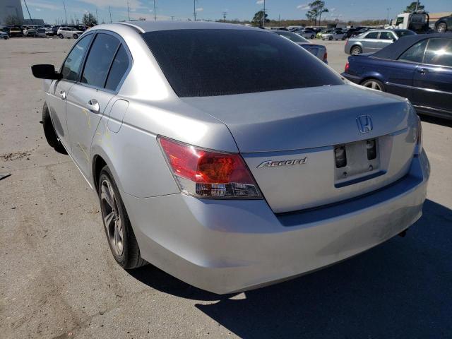 Photo 2 VIN: 1HGCP2F3XAA069328 - HONDA ACCORD LX 