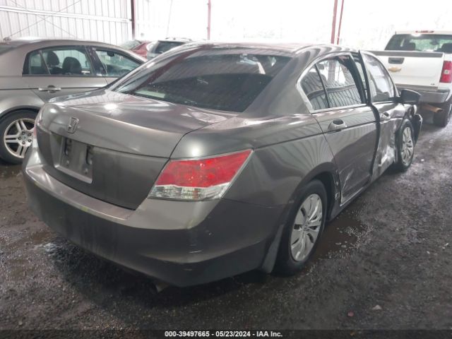 Photo 3 VIN: 1HGCP2F3XAA076621 - HONDA ACCORD 