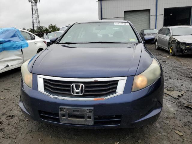 Photo 4 VIN: 1HGCP2F3XAA076859 - HONDA ACCORD 