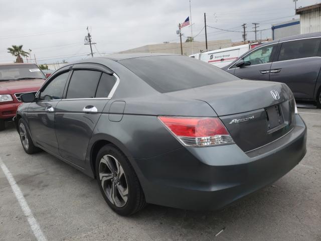 Photo 2 VIN: 1HGCP2F3XAA081379 - HONDA ACCORD LX 