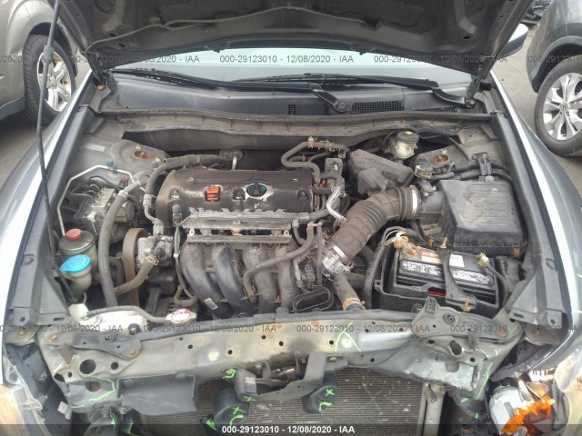 Photo 9 VIN: 1HGCP2F3XAA088168 - HONDA ACCORD SDN 