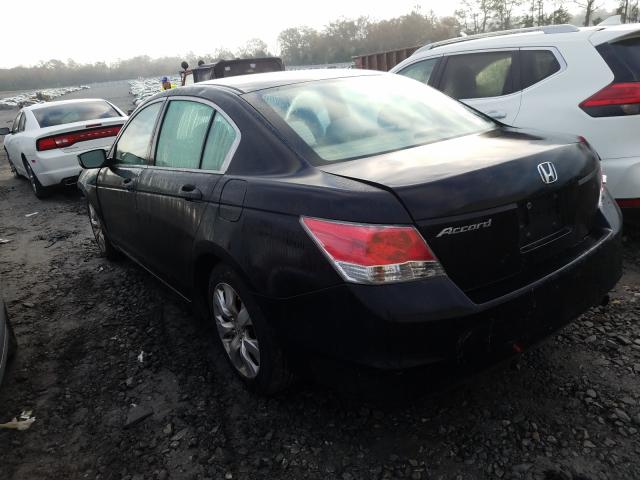 Photo 2 VIN: 1HGCP2F3XAA089952 - HONDA ACCORD LX 