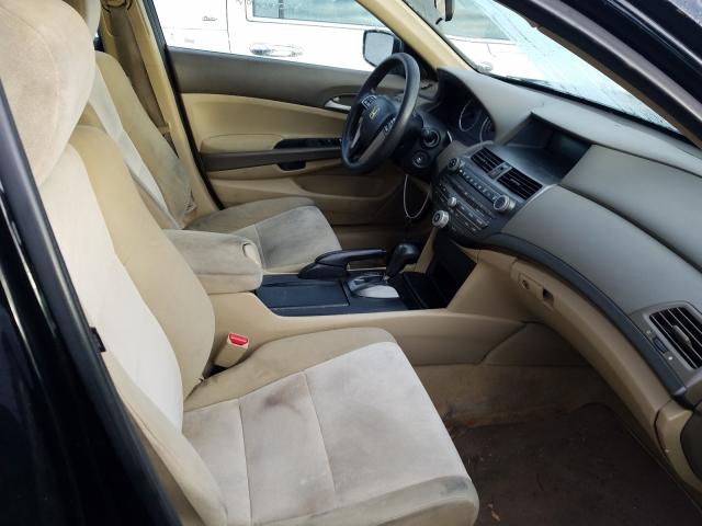 Photo 4 VIN: 1HGCP2F3XAA089952 - HONDA ACCORD LX 