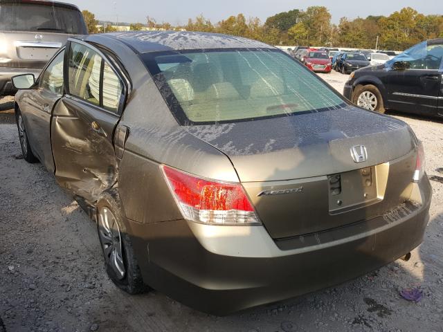 Photo 2 VIN: 1HGCP2F3XAA091443 - HONDA ACCORD LX 