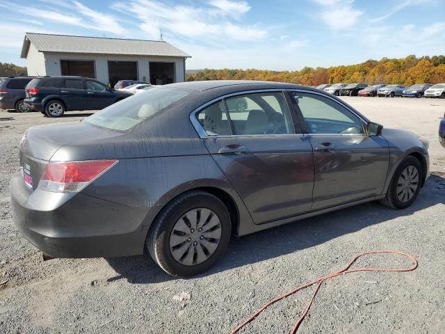 Photo 2 VIN: 1HGCP2F3XAA102053 - HONDA ACCORD 