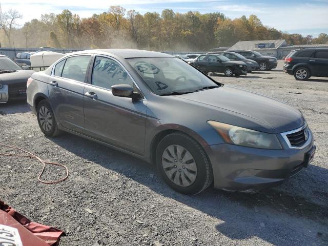 Photo 3 VIN: 1HGCP2F3XAA102053 - HONDA ACCORD 