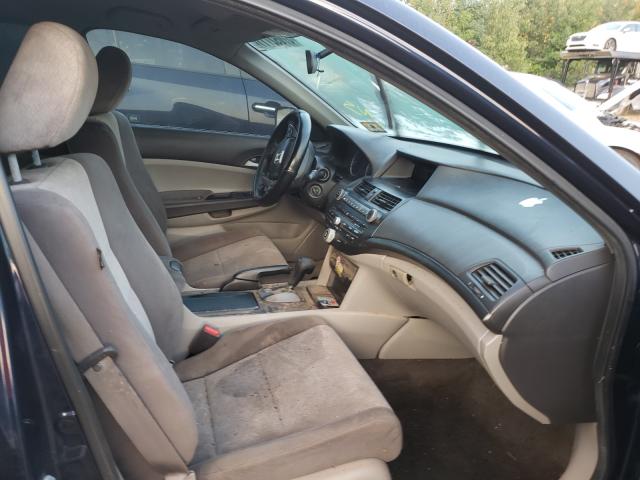 Photo 4 VIN: 1HGCP2F3XAA136834 - HONDA ACCORD LX 