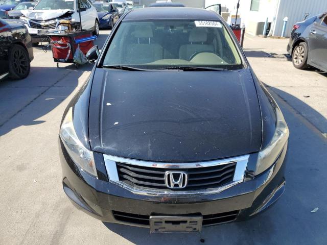 Photo 4 VIN: 1HGCP2F3XAA138289 - HONDA ACCORD 