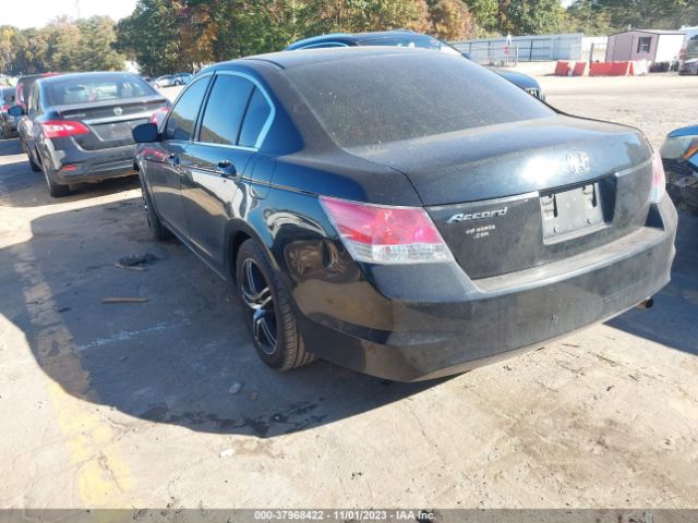 Photo 2 VIN: 1HGCP2F3XAA140916 - HONDA ACCORD 