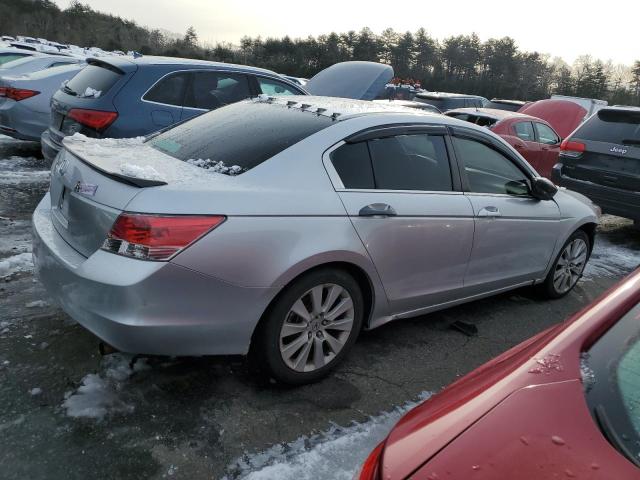 Photo 2 VIN: 1HGCP2F3XAA158574 - HONDA ACCORD 