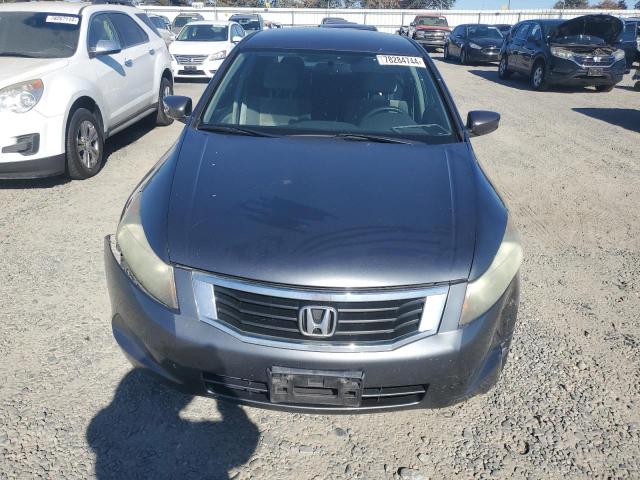 Photo 4 VIN: 1HGCP2F3XAA187119 - HONDA ACCORD LX 