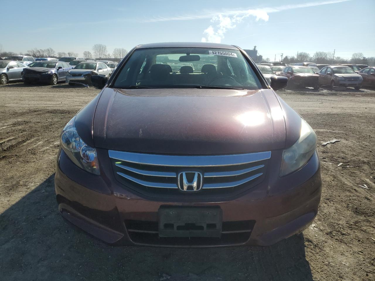 Photo 4 VIN: 1HGCP2F3XBA008756 - HONDA ACCORD 