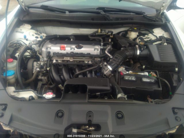 Photo 9 VIN: 1HGCP2F3XBA018199 - HONDA ACCORD SDN 