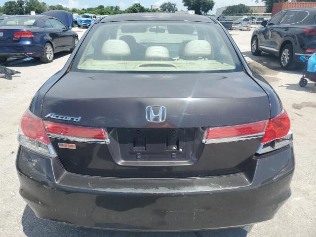 Photo 4 VIN: 1HGCP2F3XBA019742 - HONDA ACCORD LX 