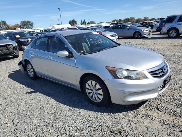 Photo 3 VIN: 1HGCP2F3XBA025119 - HONDA ACCORD 