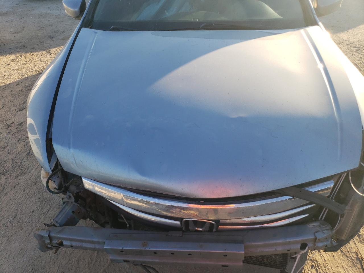 Photo 10 VIN: 1HGCP2F3XBA027646 - HONDA ACCORD 