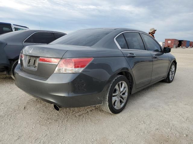 Photo 2 VIN: 1HGCP2F3XBA041398 - HONDA ACCORD 