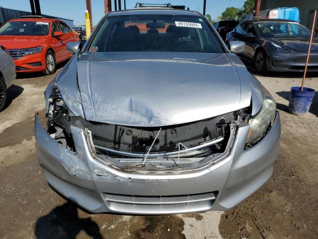 Photo 4 VIN: 1HGCP2F3XBA043846 - HONDA ACCORD 