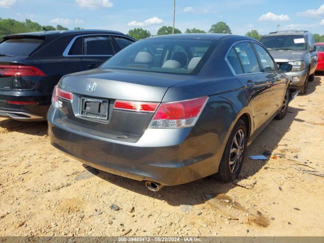 Photo 3 VIN: 1HGCP2F3XBA110140 - HONDA ACCORD 