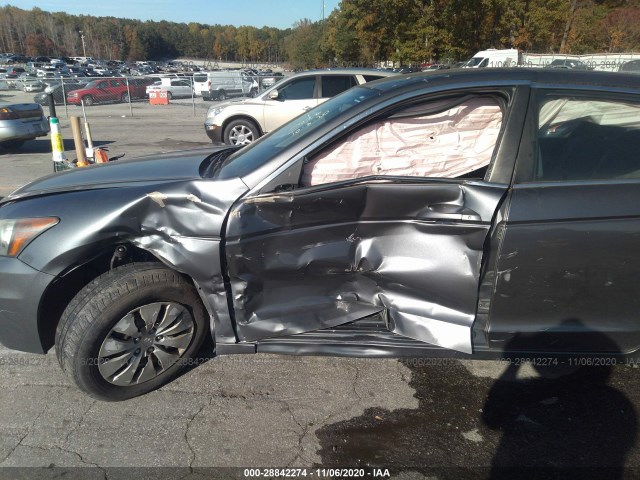 Photo 5 VIN: 1HGCP2F3XBA130226 - HONDA ACCORD SDN 