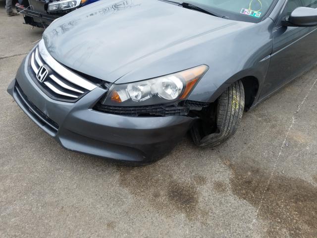 Photo 8 VIN: 1HGCP2F3XCA011545 - HONDA ACCORD LX 