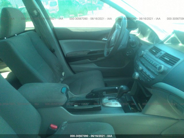 Photo 4 VIN: 1HGCP2F3XCA024067 - HONDA ACCORD SDN 