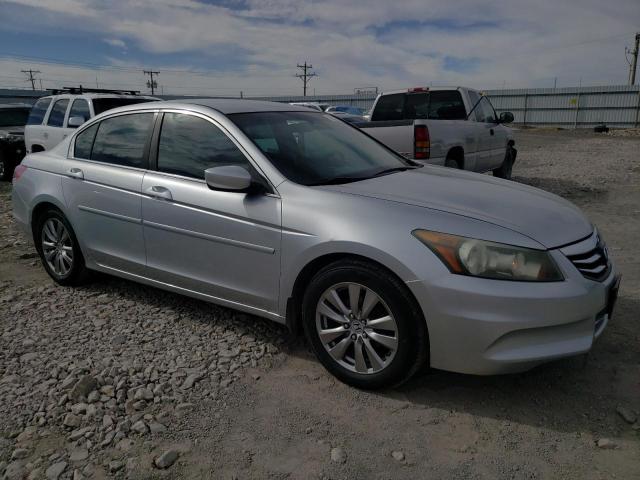 Photo 3 VIN: 1HGCP2F3XCA024151 - HONDA ACCORD 