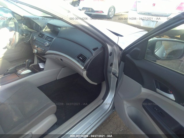 Photo 4 VIN: 1HGCP2F3XCA073348 - HONDA ACCORD SDN 